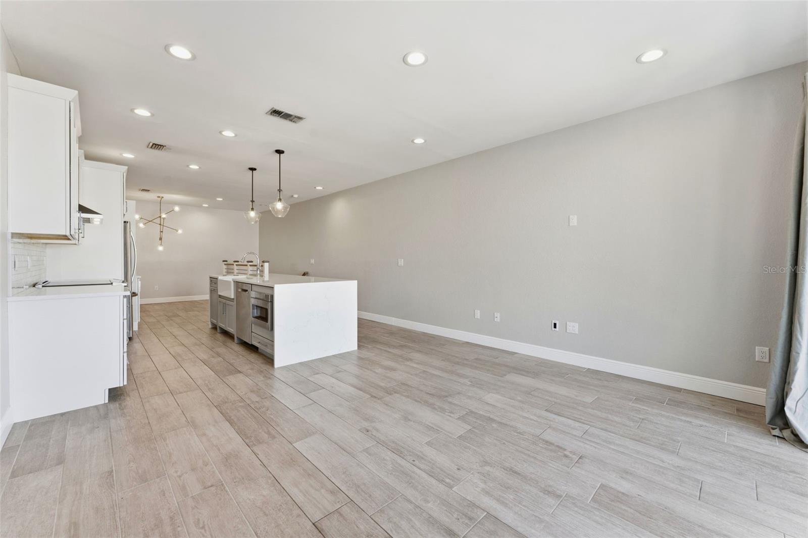 ISLAND WALK A CONDO - Residential