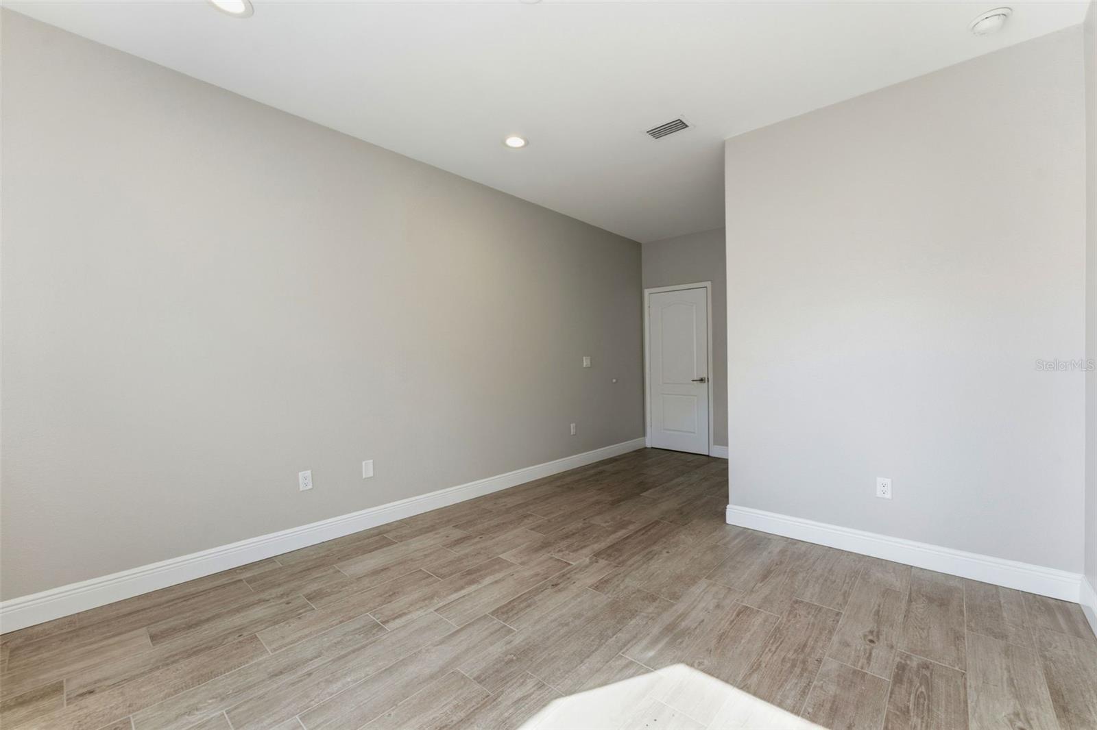 ISLAND WALK A CONDO - Residential