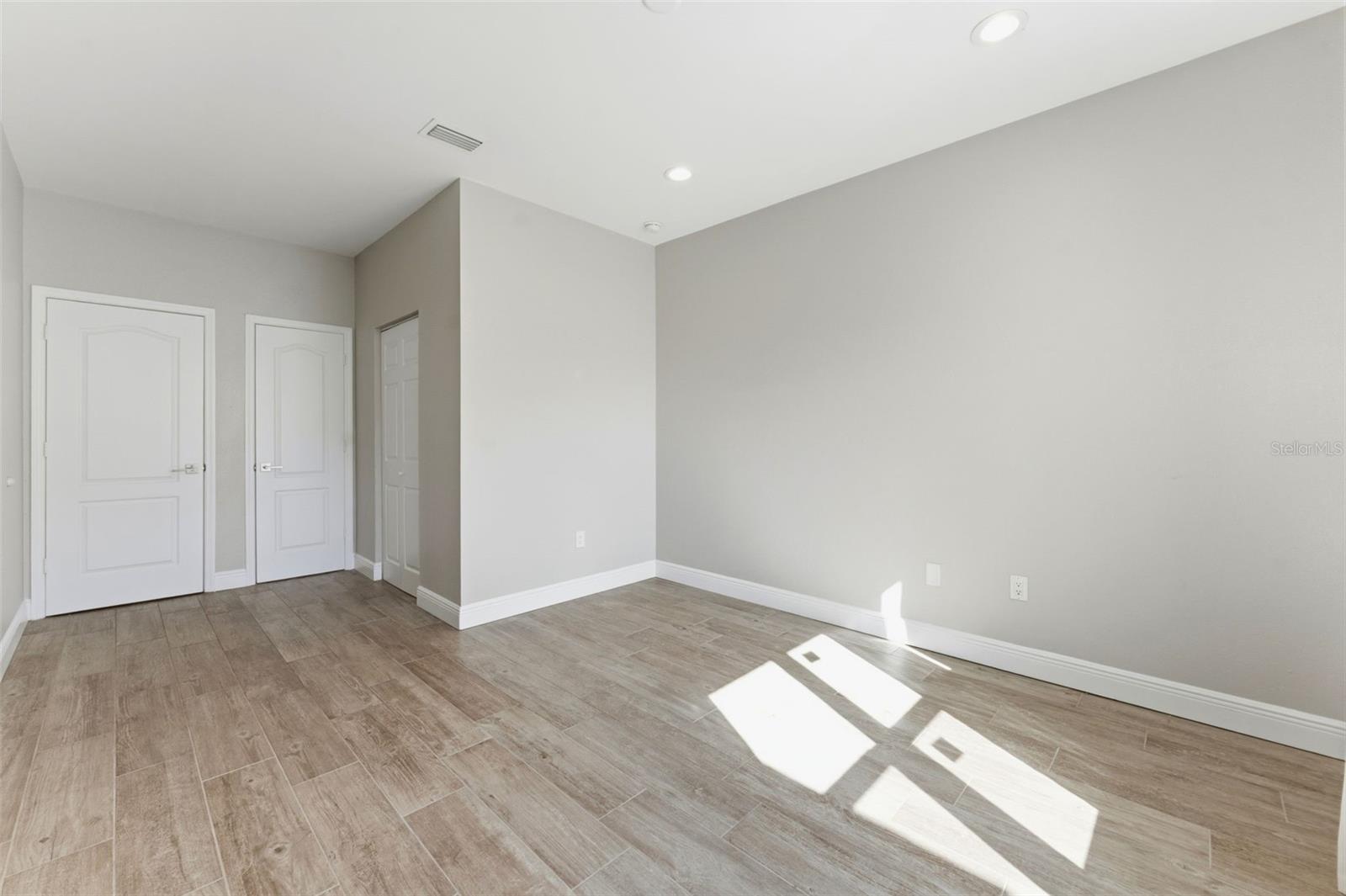 ISLAND WALK A CONDO - Residential