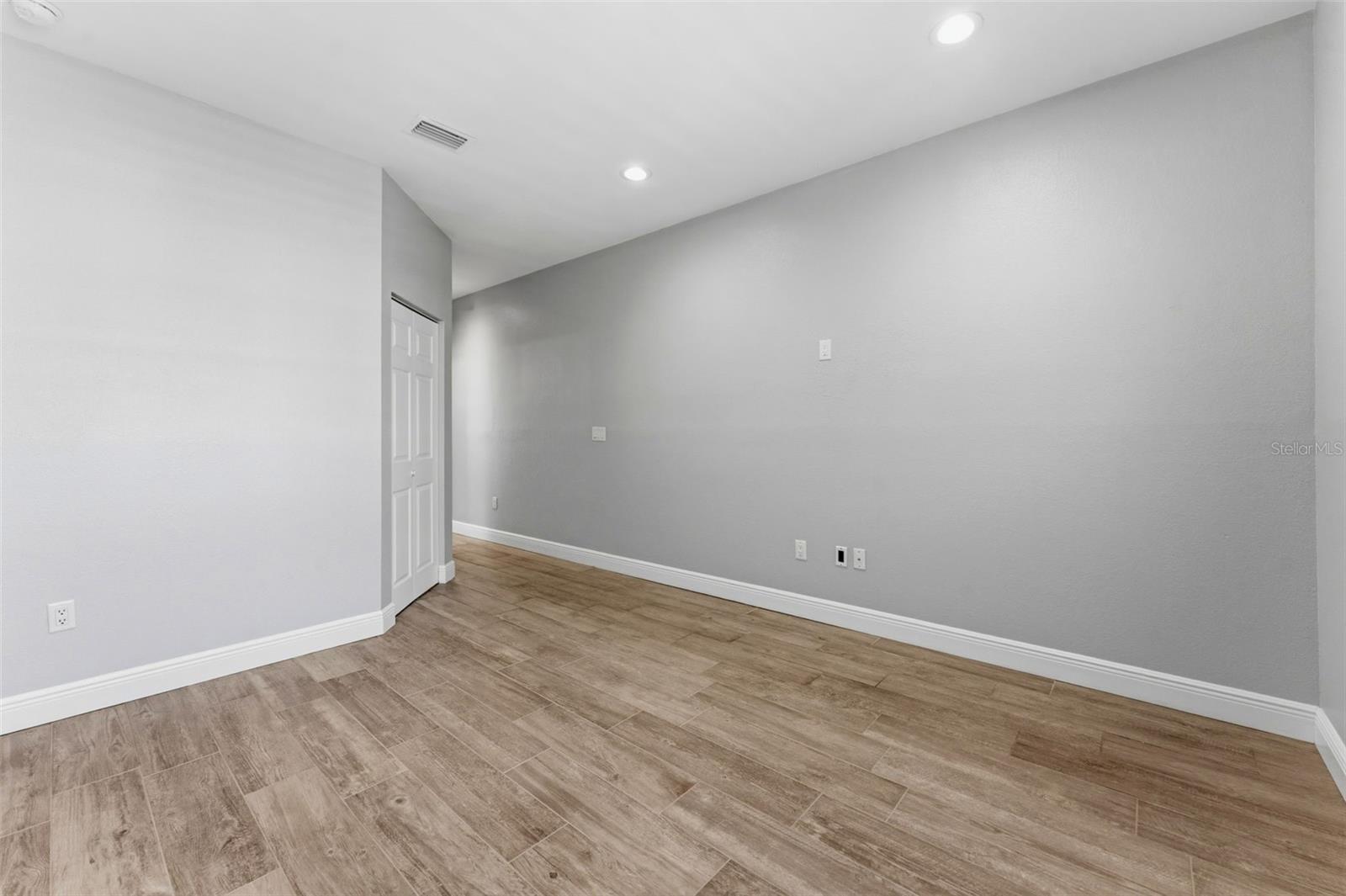 ISLAND WALK A CONDO - Residential