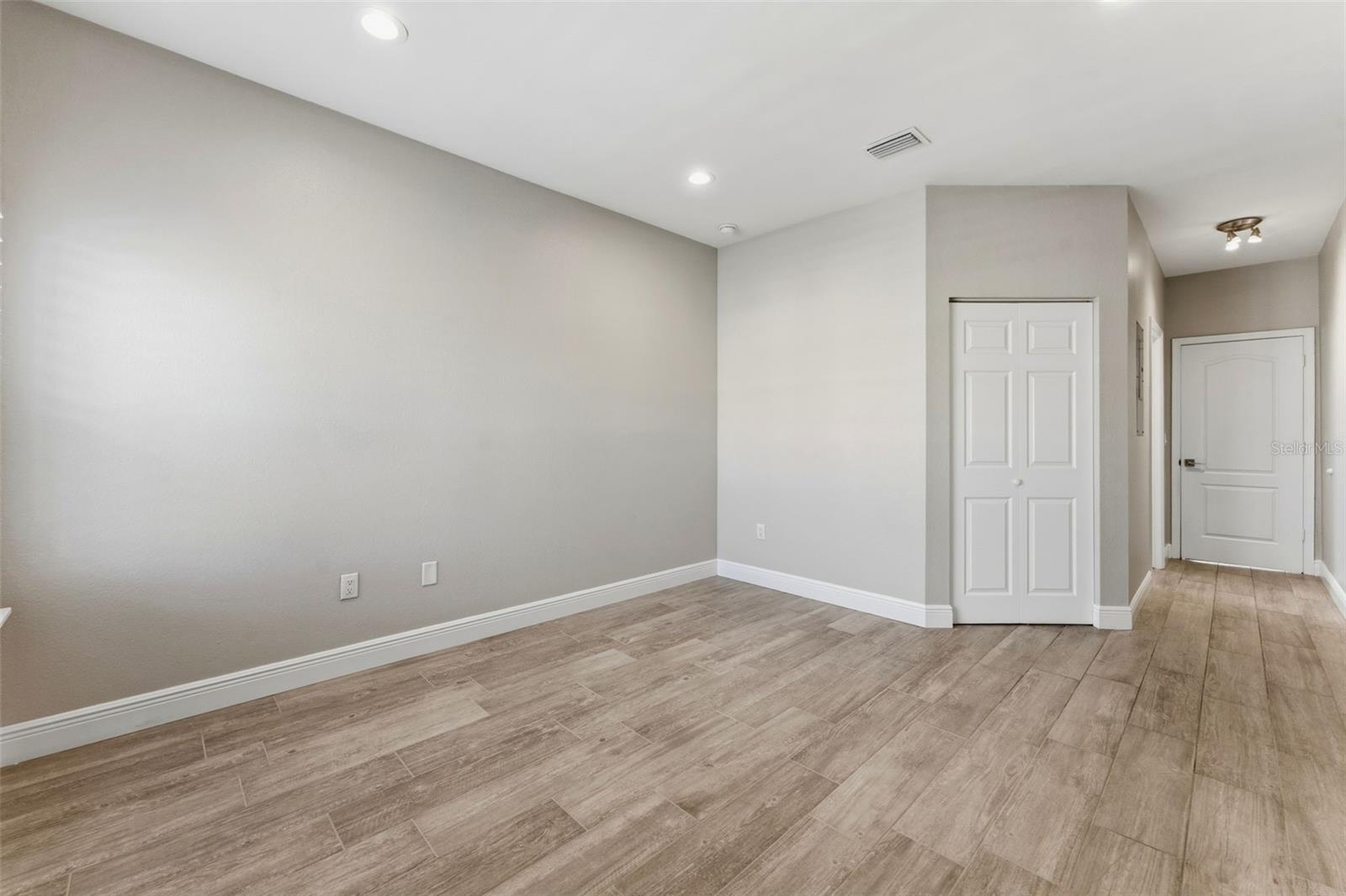 ISLAND WALK A CONDO - Residential