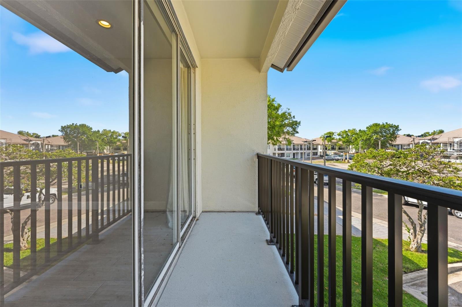 ISLAND WALK A CONDO - Residential