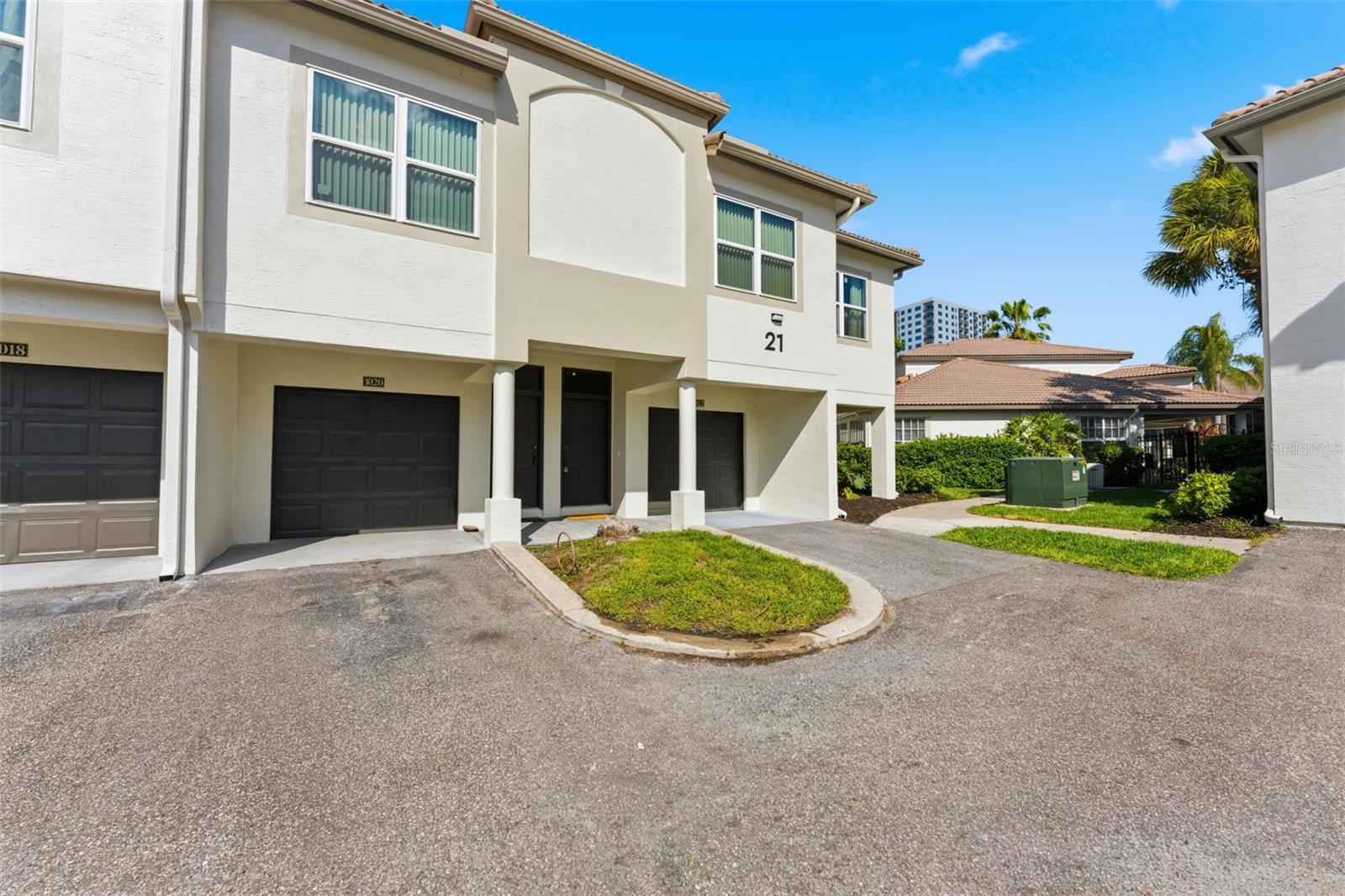 ISLAND WALK A CONDO - Residential