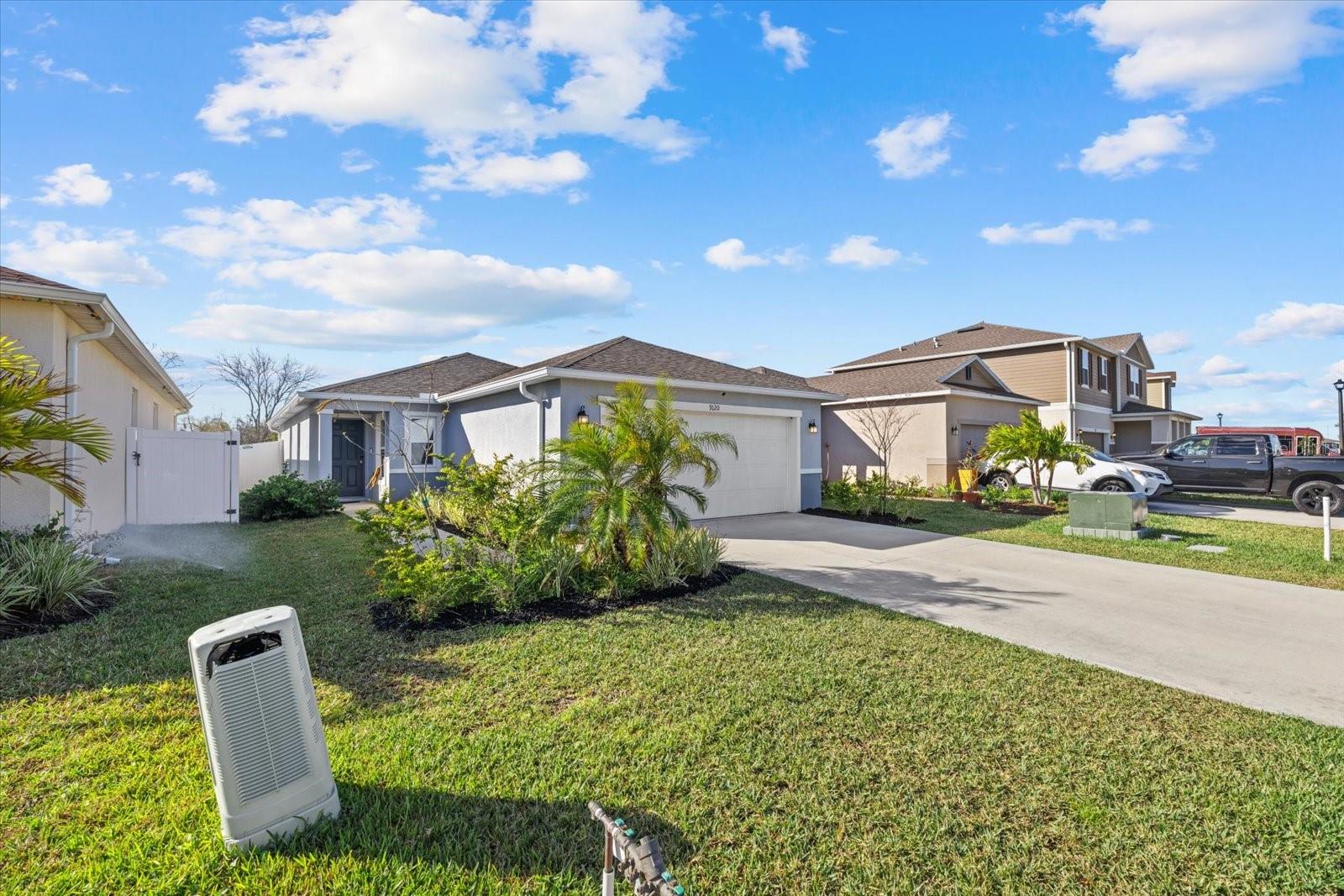 SAWGRASS LAKES PH I-III - Residential