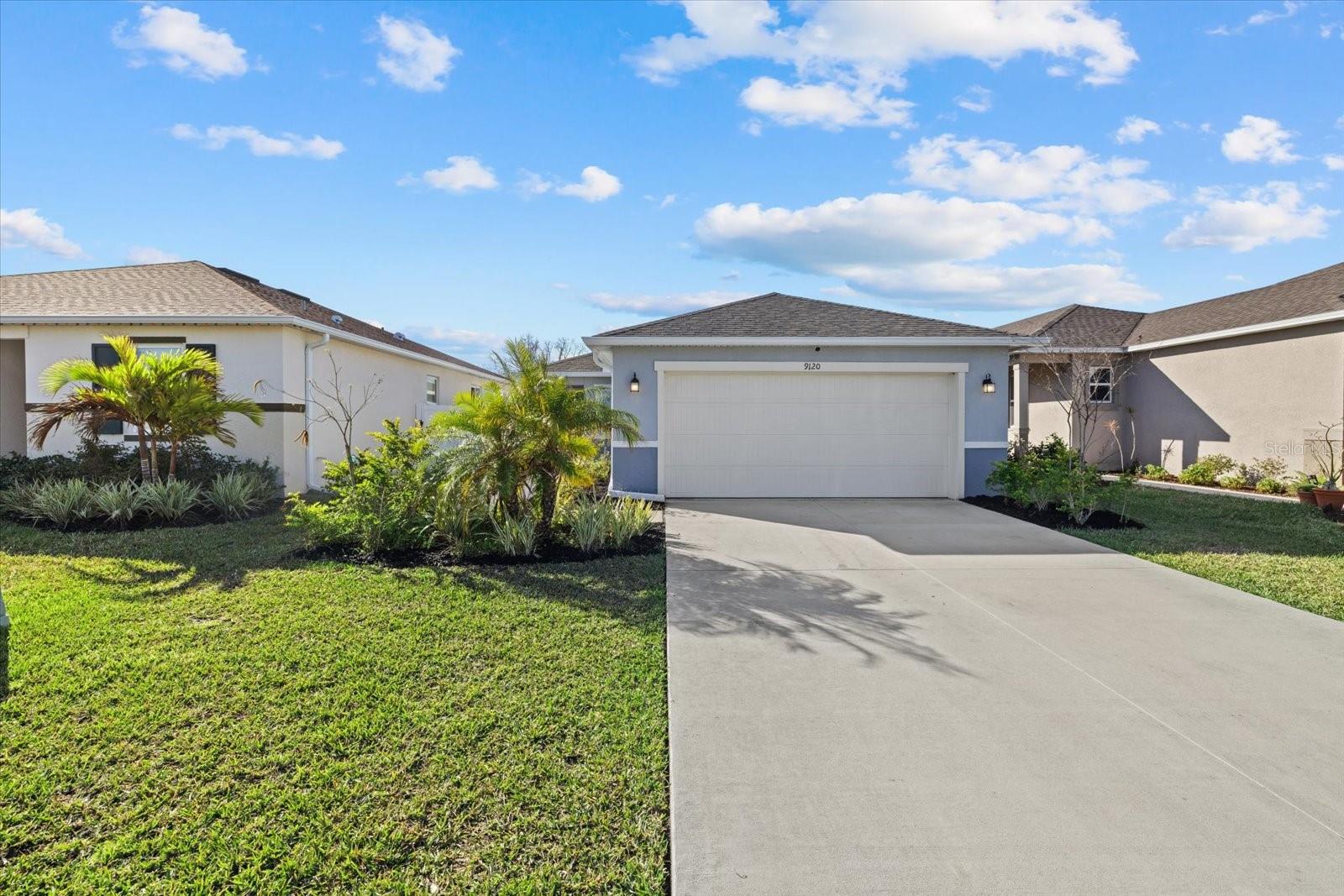 SAWGRASS LAKES PH I-III - Residential