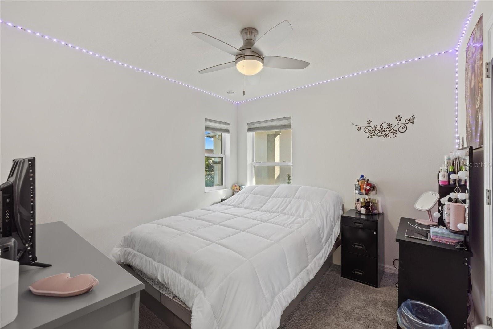 SAWGRASS LAKES PH I-III - Residential