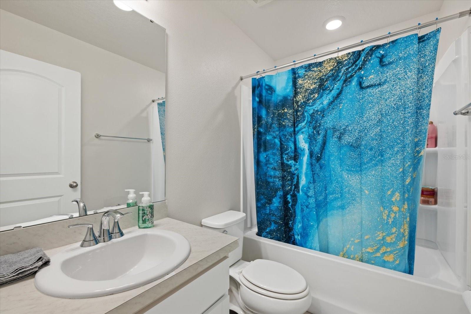 SAWGRASS LAKES PH I-III - Residential