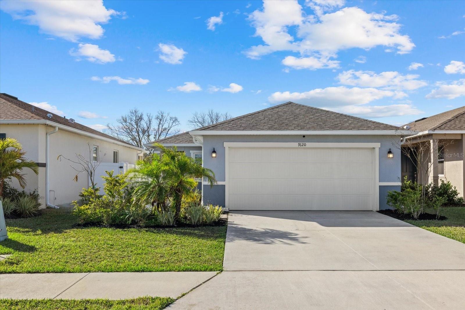 SAWGRASS LAKES PH I-III - Residential