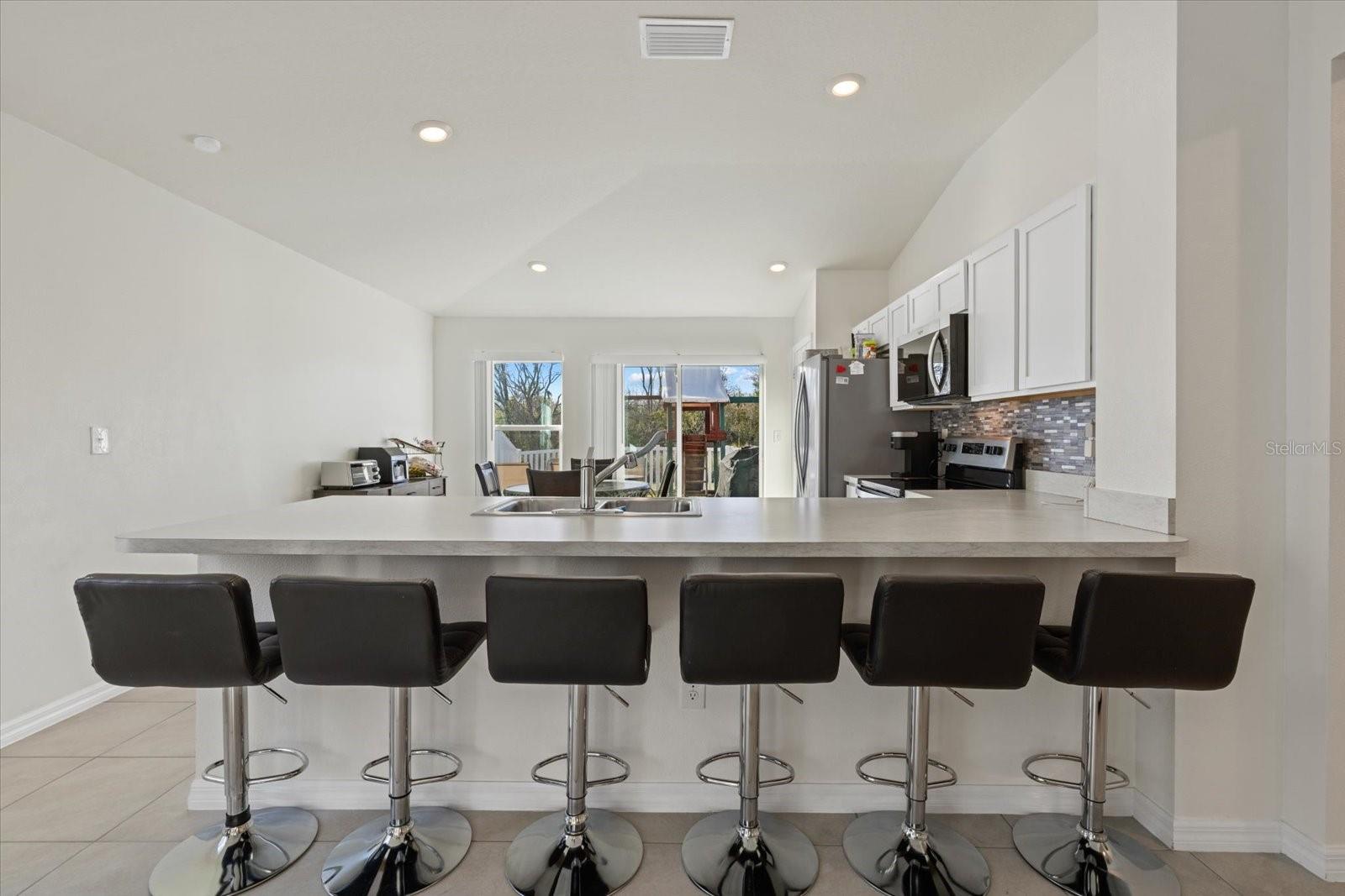 SAWGRASS LAKES PH I-III - Residential