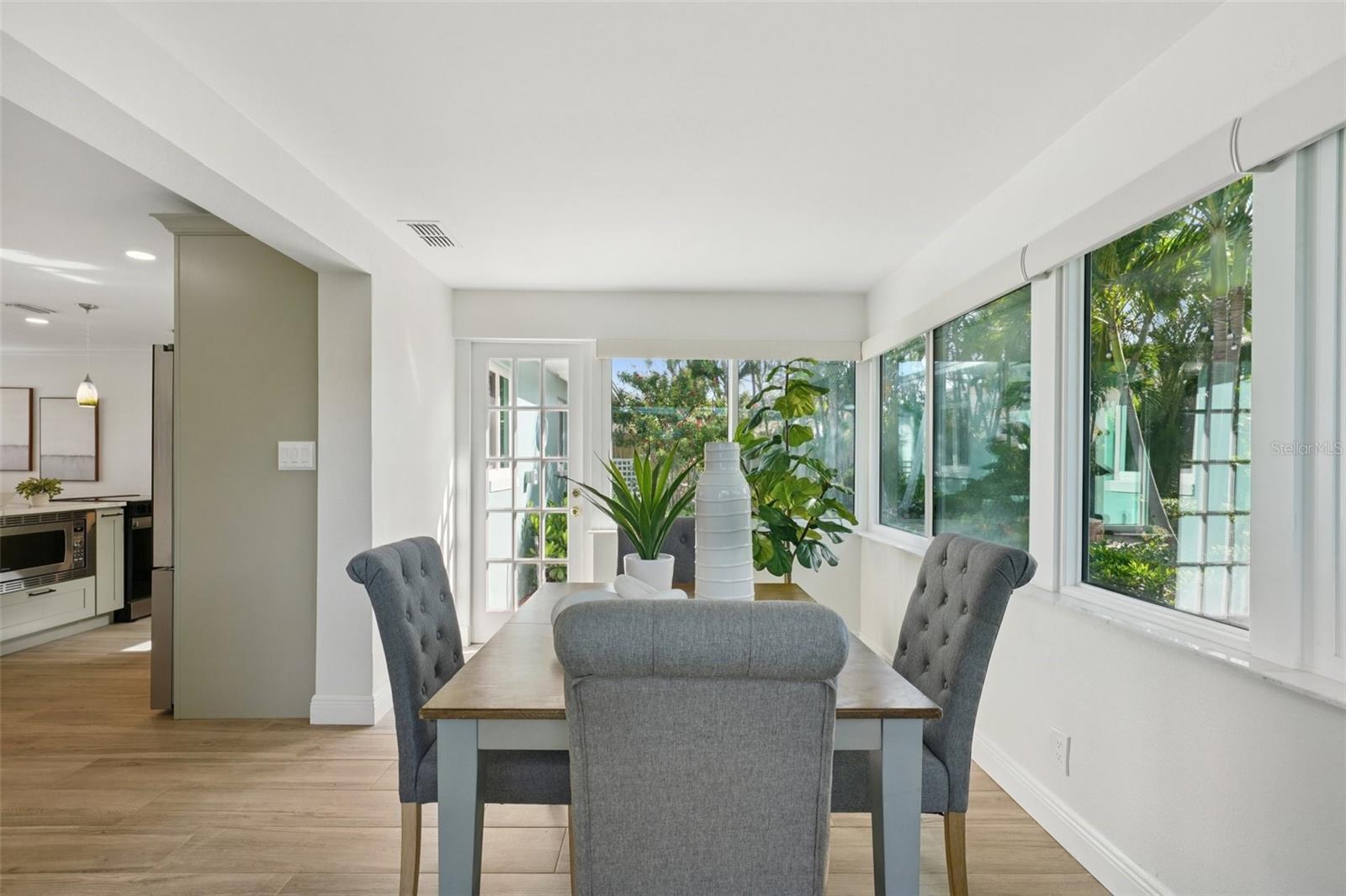 ST PETERSBURG BEACH NORTH UNIT 6 - Residential