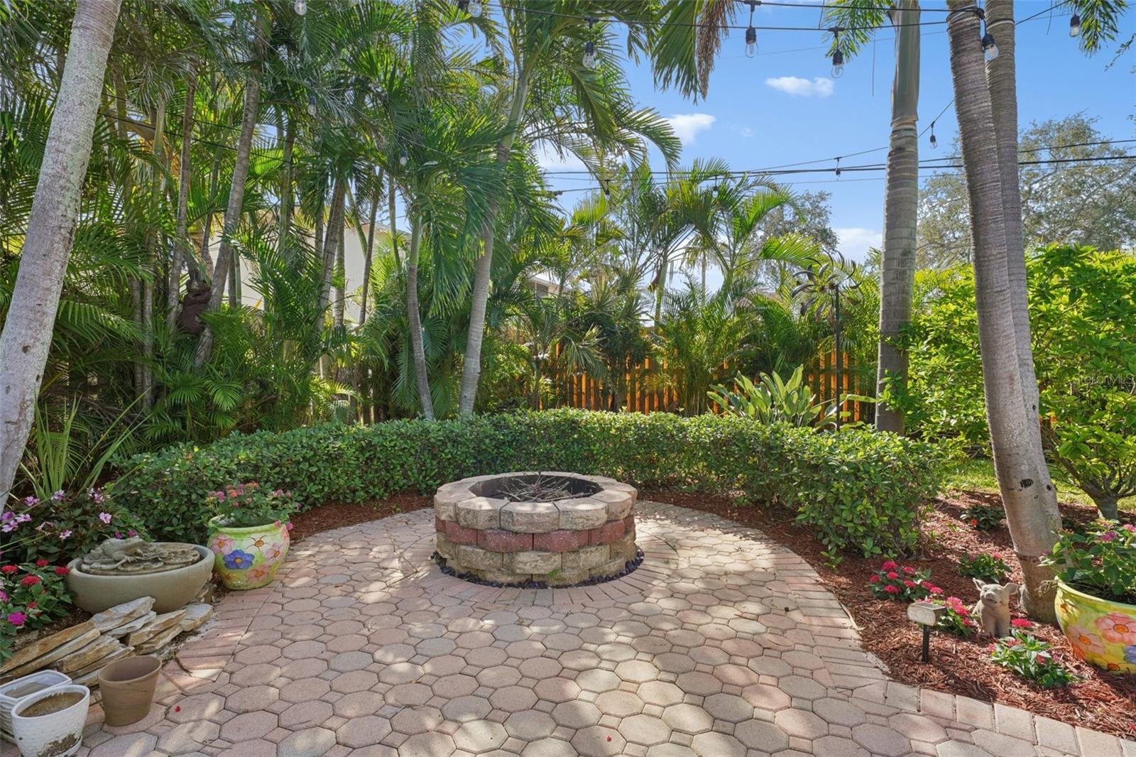 ST PETERSBURG BEACH NORTH UNIT 6 - Residential