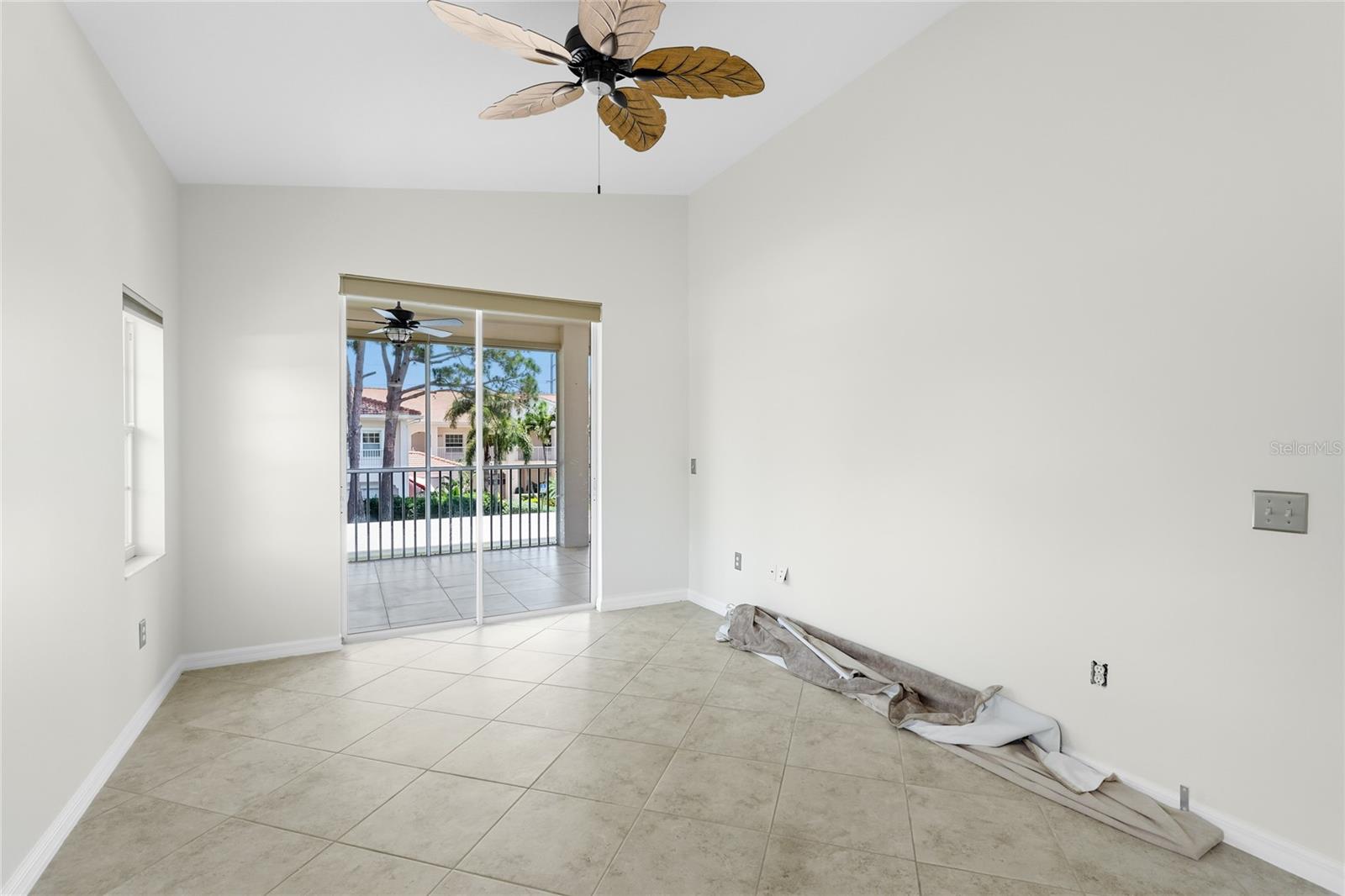PLAZA DE FLORES - Residential