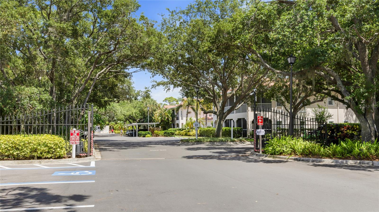 PLAZA DE FLORES - Residential