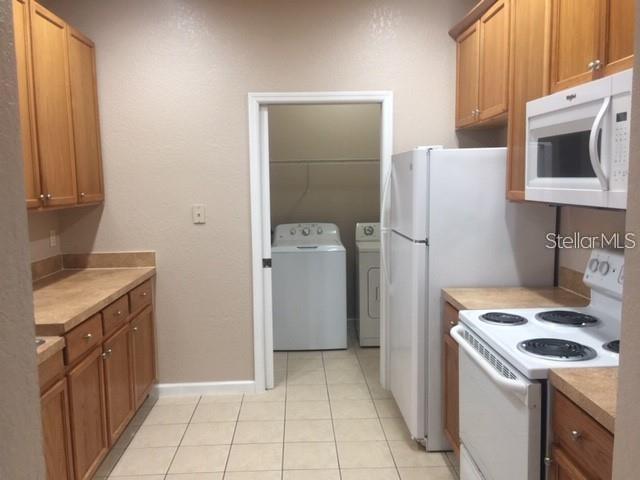 FLORA RIDGE PH 11 CONDO - Residential Lease