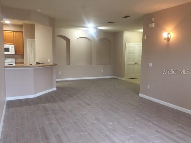 FLORA RIDGE PH 11 CONDO - Residential Lease