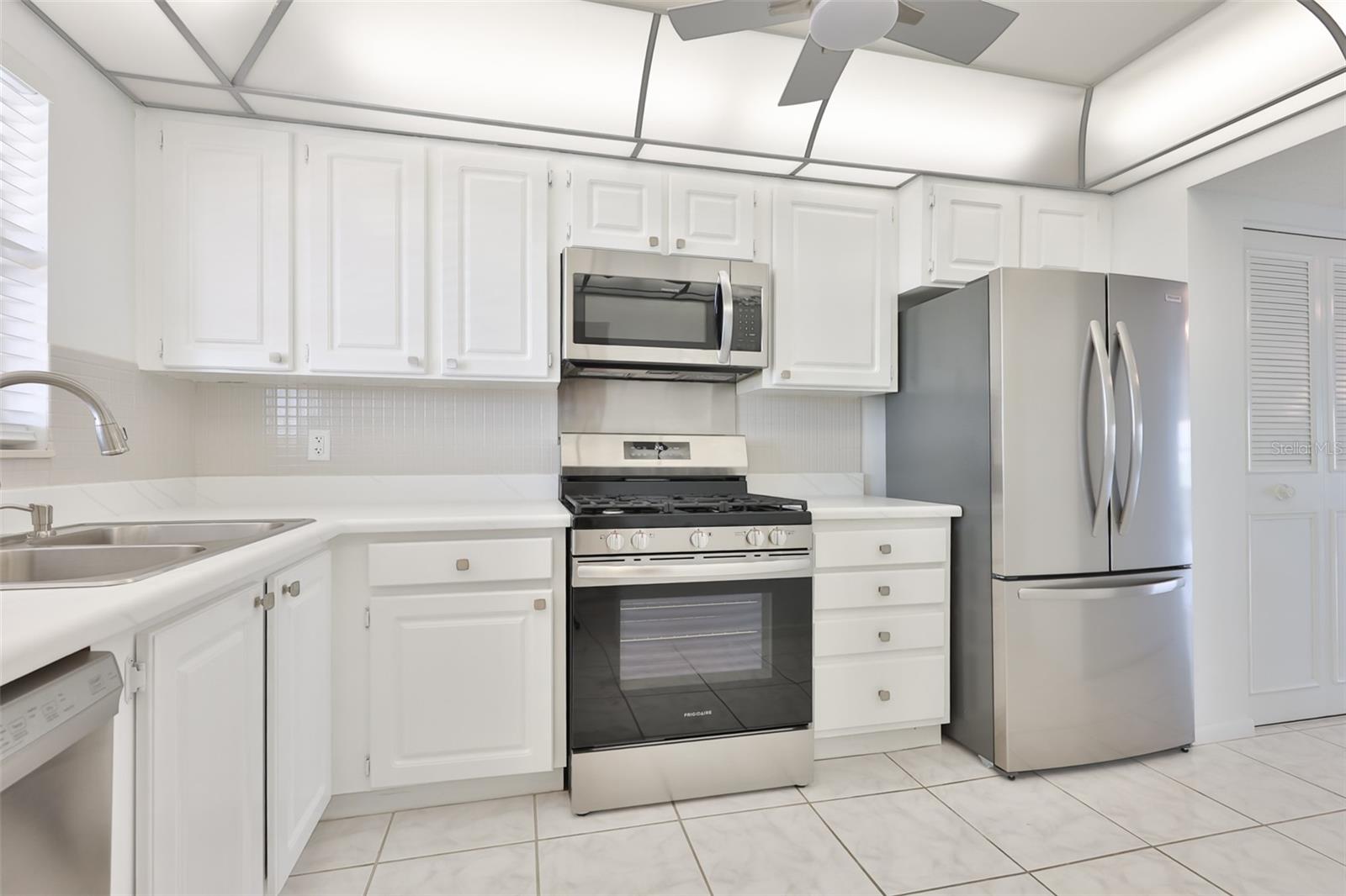 5980 SHORE BOULEVARD S 907