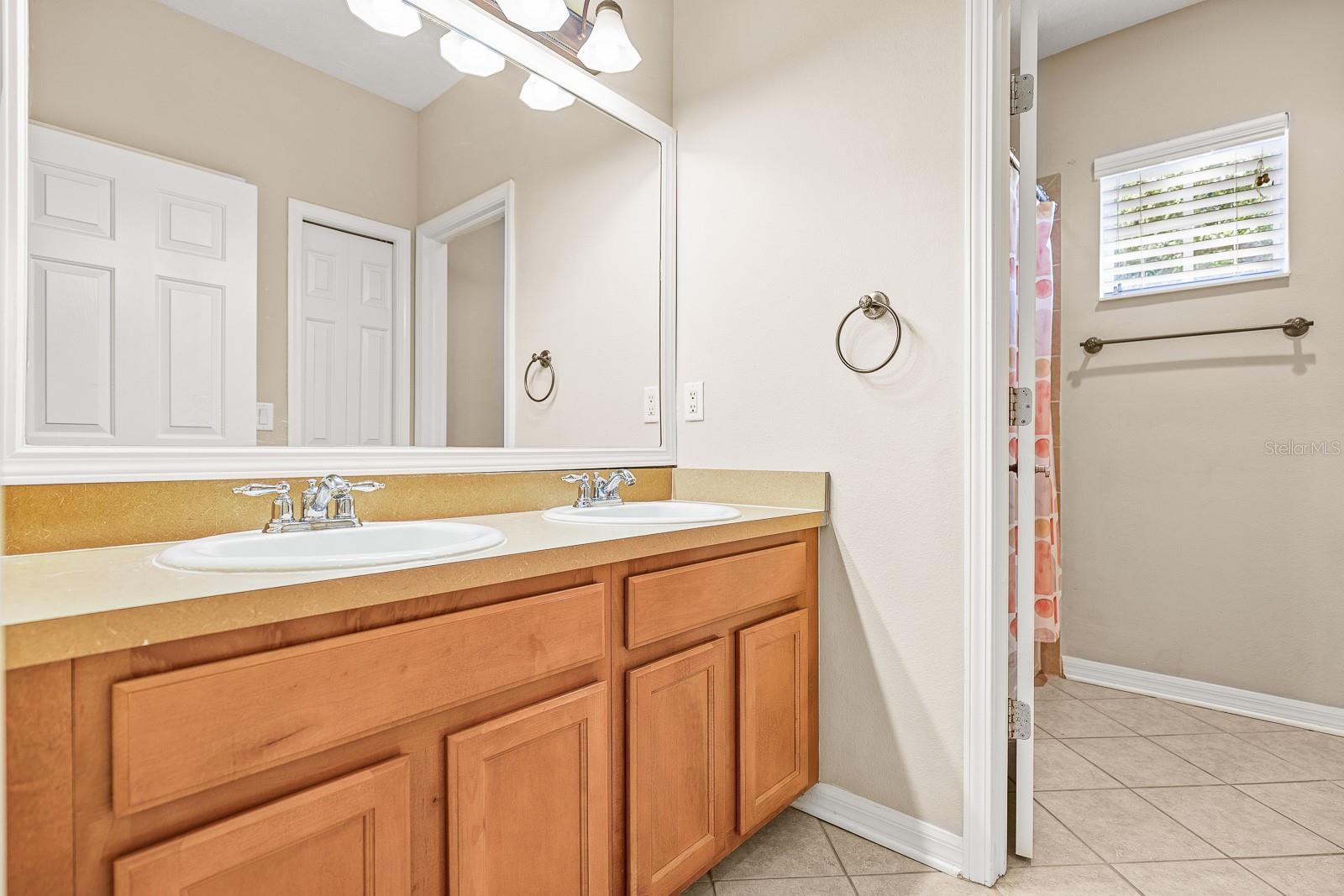 FISHHAWK RANCH TOWNCENTER PHAS - Residential