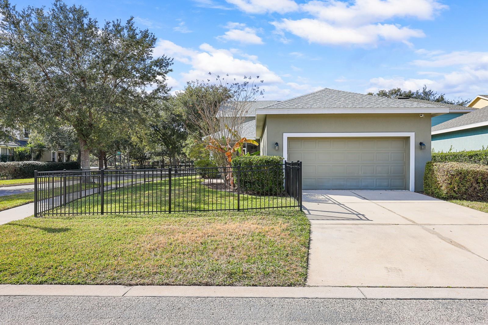 FISHHAWK RANCH TOWNCENTER PHAS - Residential