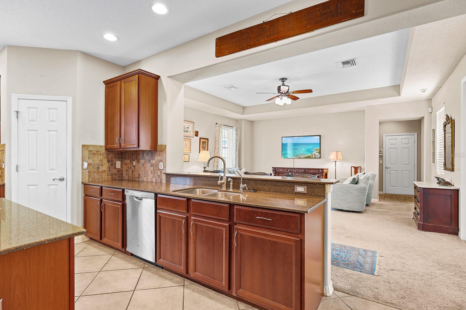 FISHHAWK RANCH TOWNCENTER PHAS - Residential