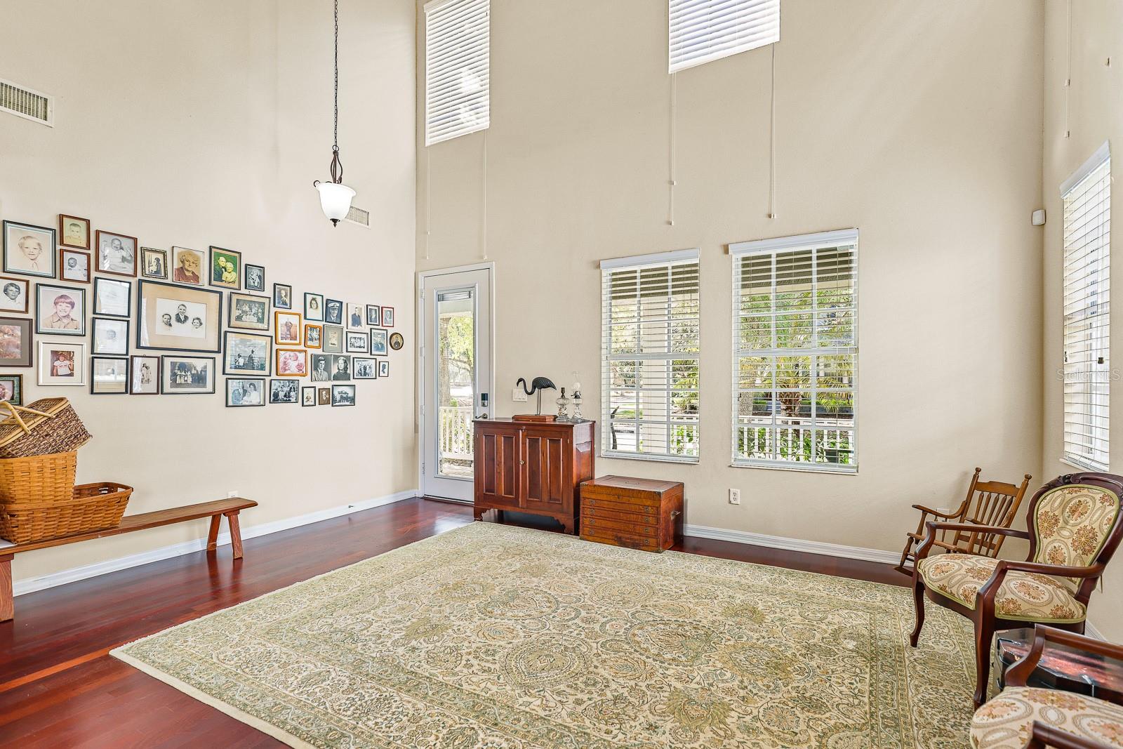 FISHHAWK RANCH TOWNCENTER PHAS - Residential