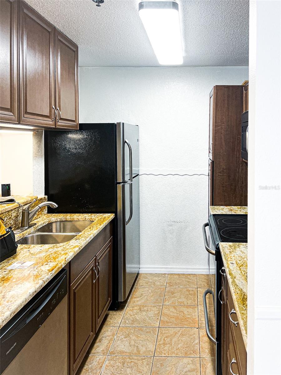 BAYPOINTE PRESERVE CONDO - Residential