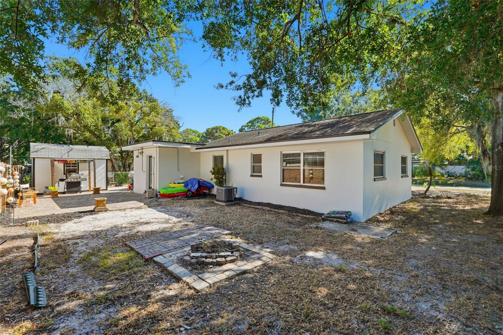 LAKE SHORE ESTATES - Residential