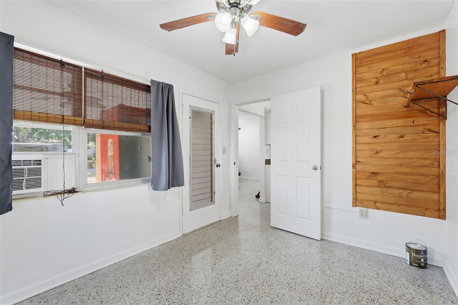 LAKE SHORE ESTATES - Residential