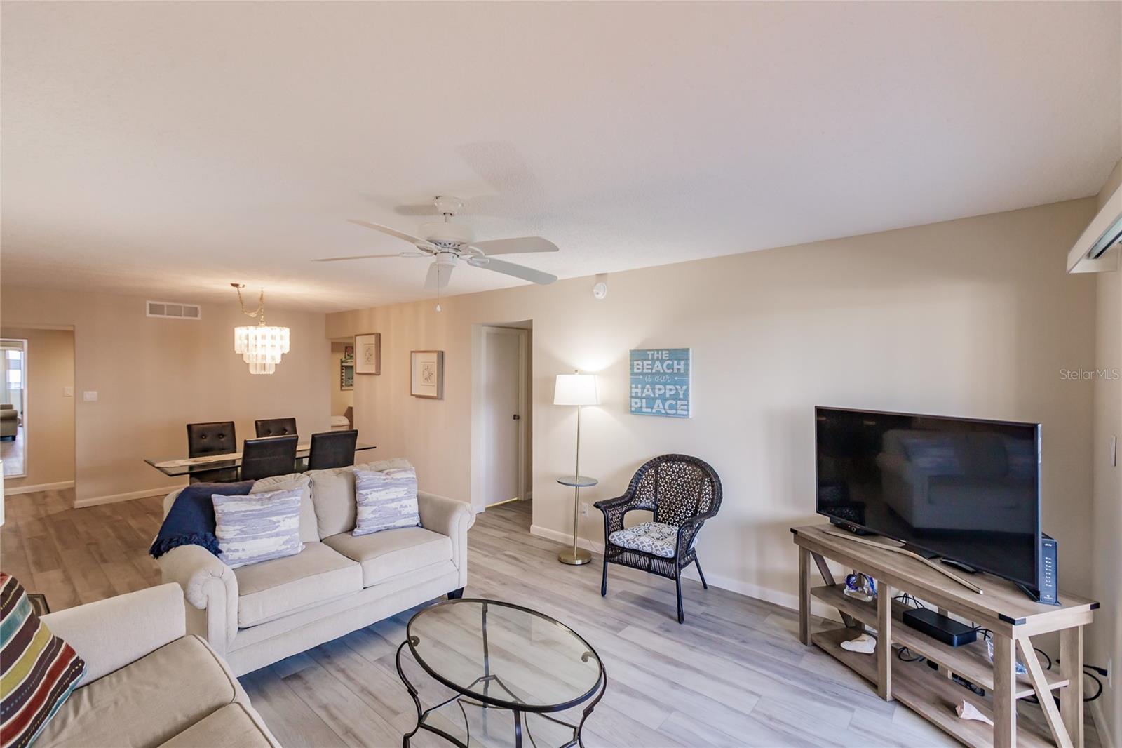 1055 W PEPPERTREE DRIVE 506AA