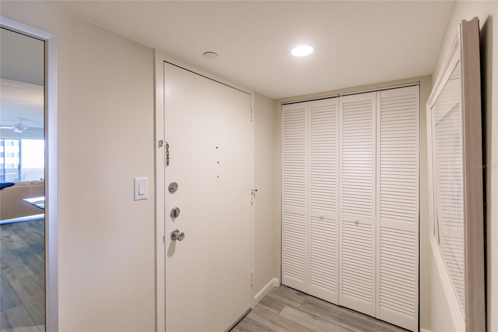 1055 W PEPPERTREE DRIVE 506AA