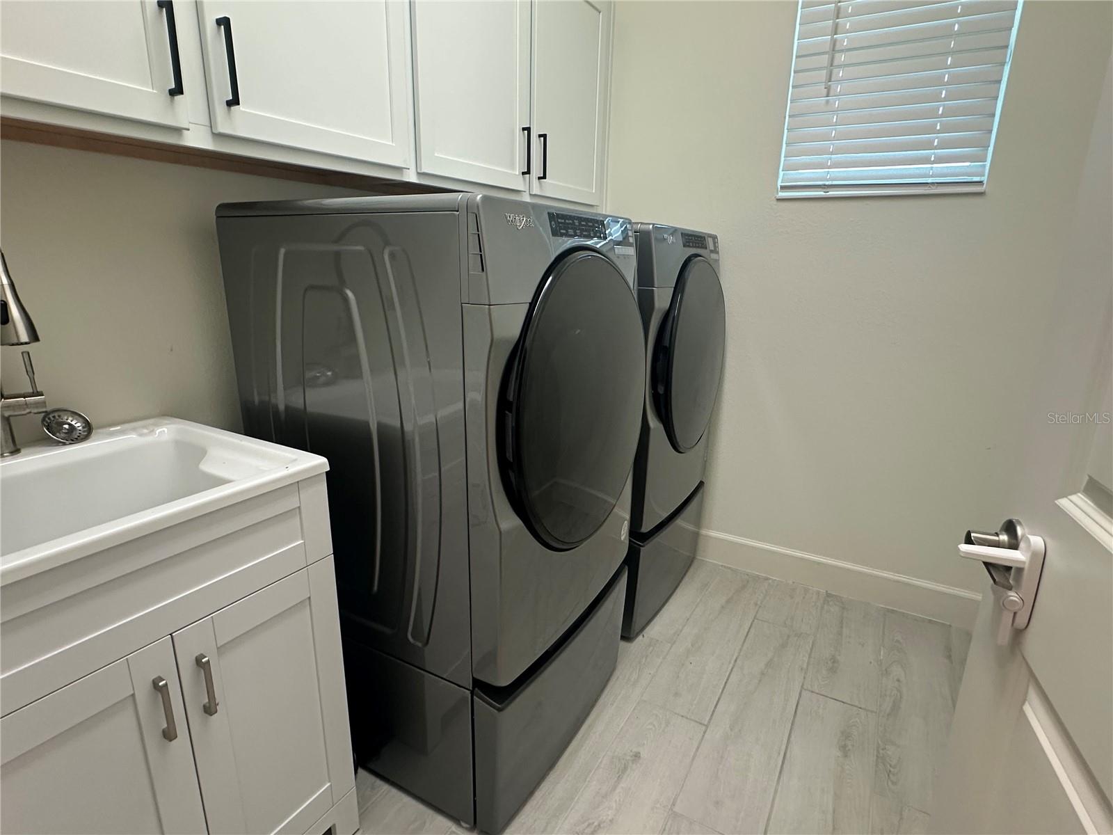 RESERVE/LK RDG - Residential