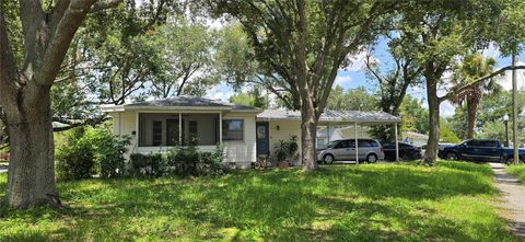 Photo of 540 Francis Boulevard, Lakeland, FL 33801 (MLS # R4909644)