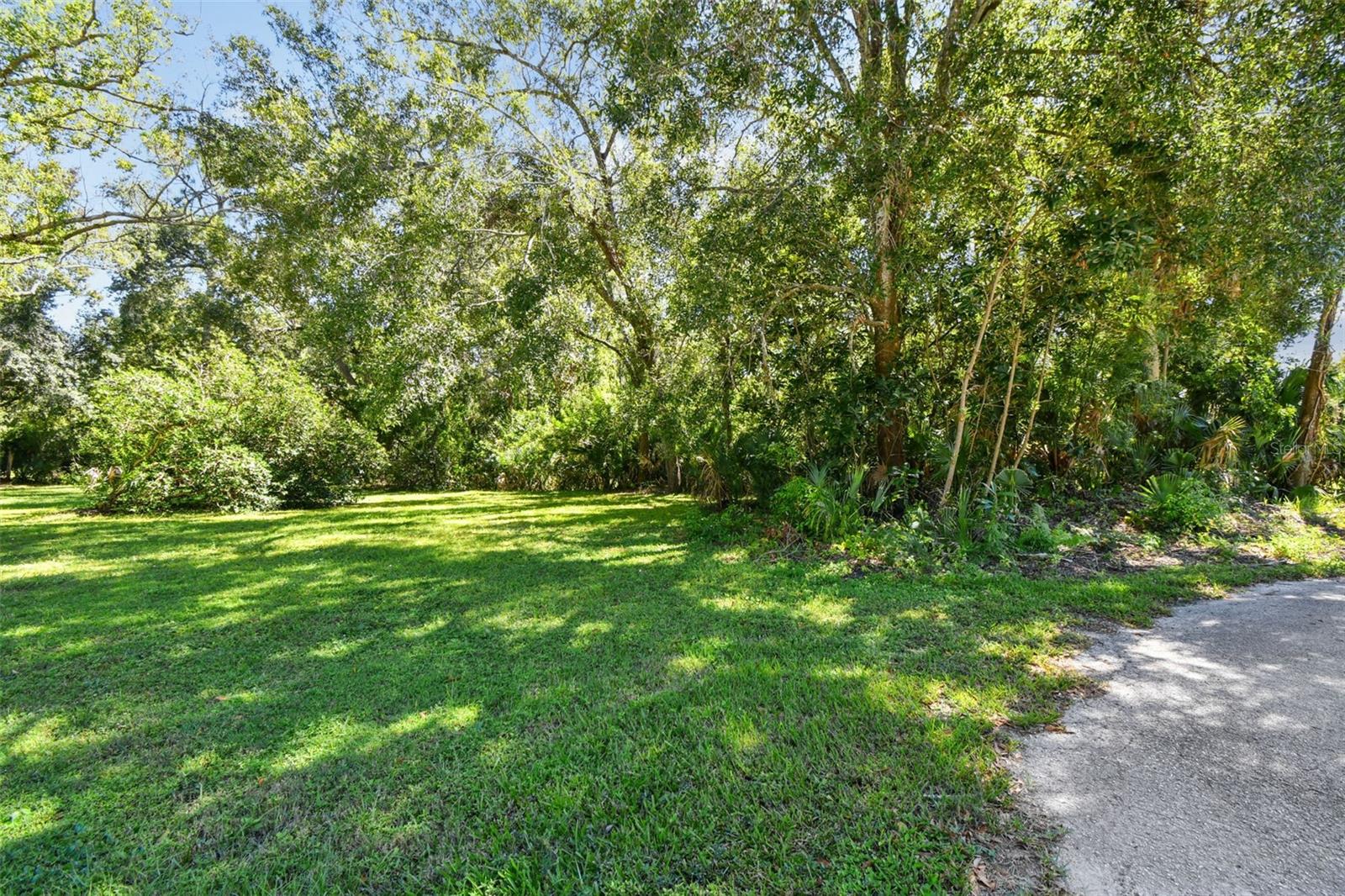 BISHOP CREEK ESTATES - Land