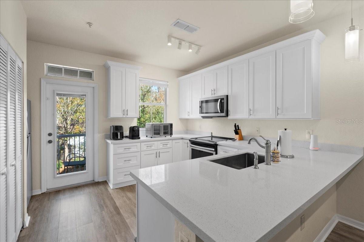 TAYLOR SQUARE CONDO - Residential