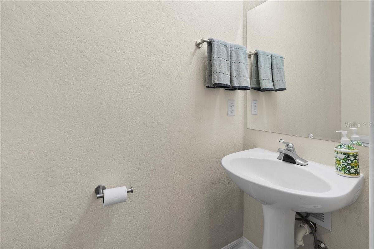 TAYLOR SQUARE CONDO - Residential