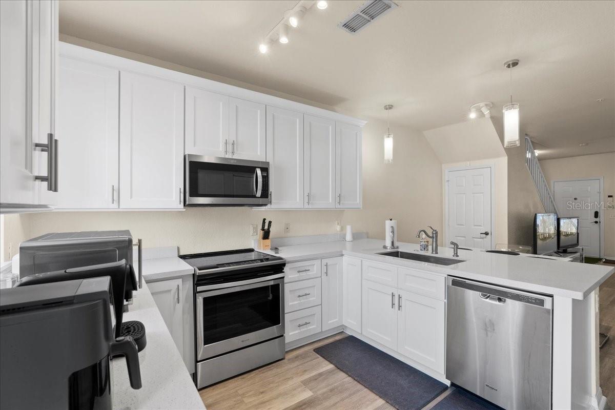 TAYLOR SQUARE CONDO - Residential