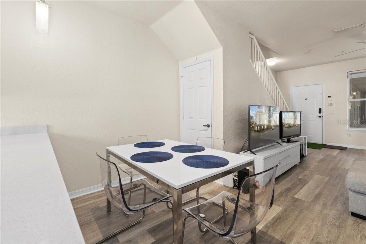 TAYLOR SQUARE CONDO - Residential