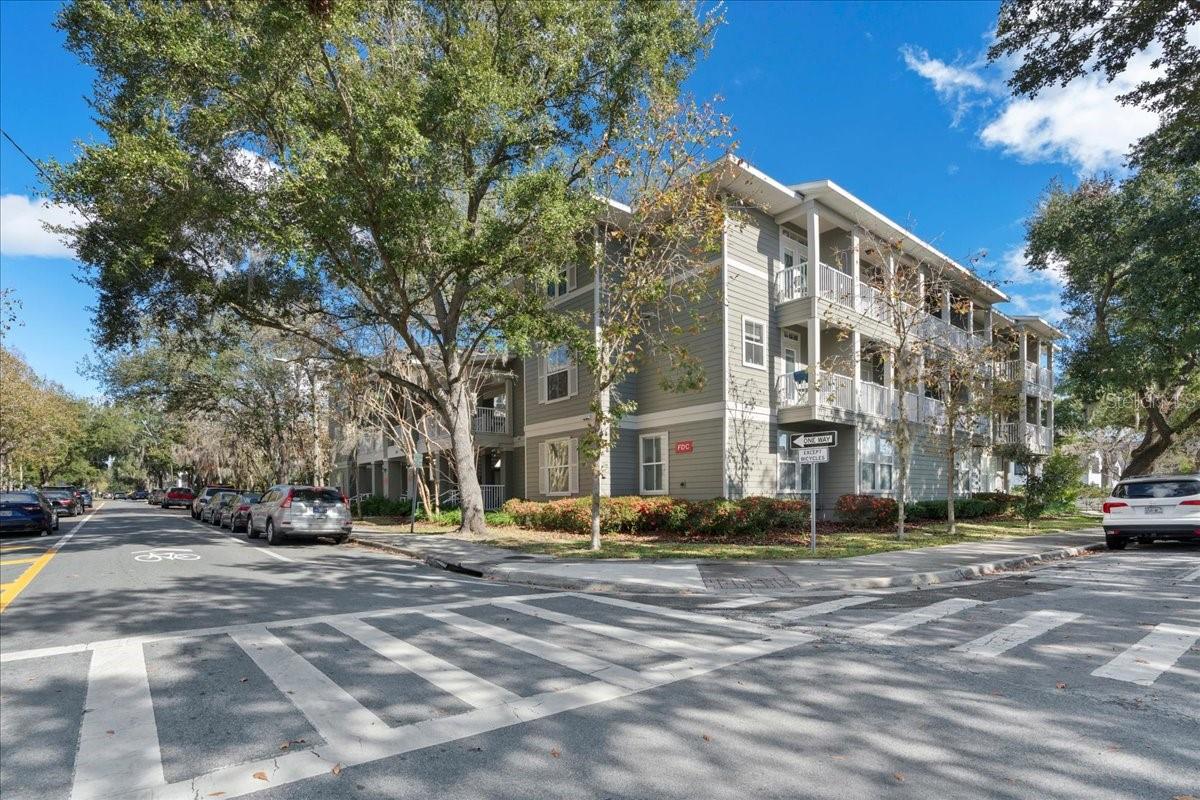 TAYLOR SQUARE CONDO - Residential