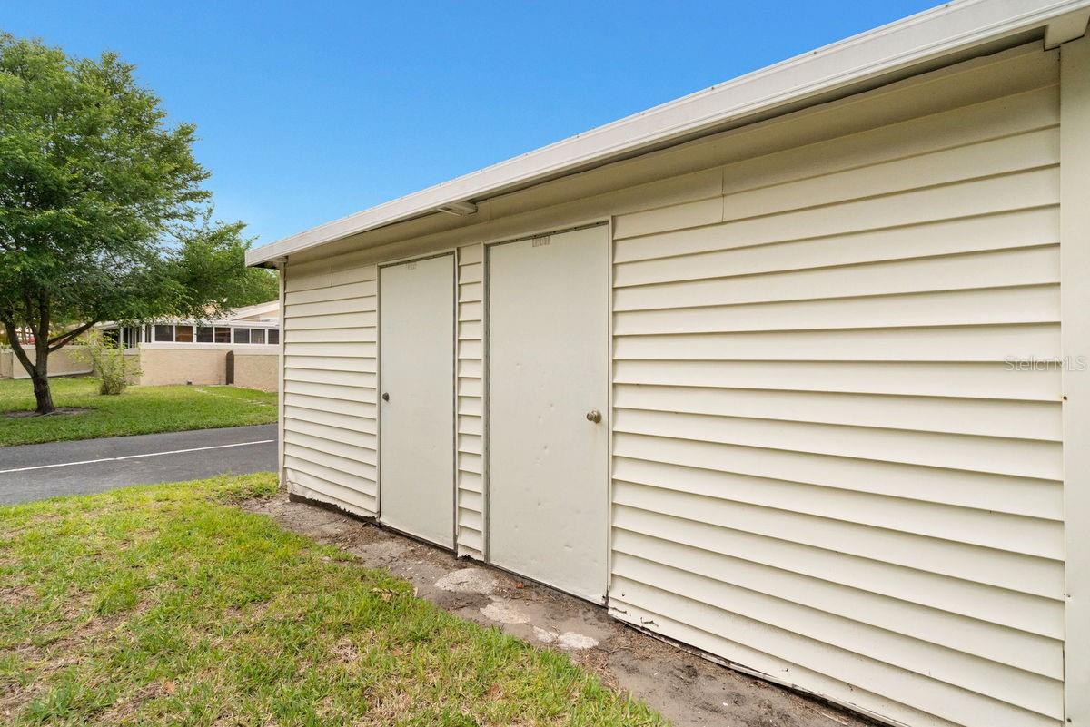 PIPERS GLEN CONDO - Residential