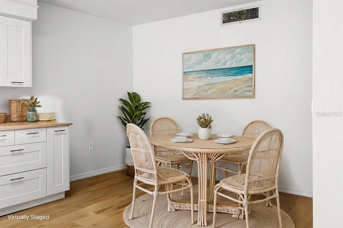 PIPERS GLEN CONDO - Residential