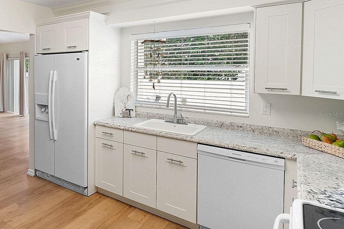 PIPERS GLEN CONDO - Residential