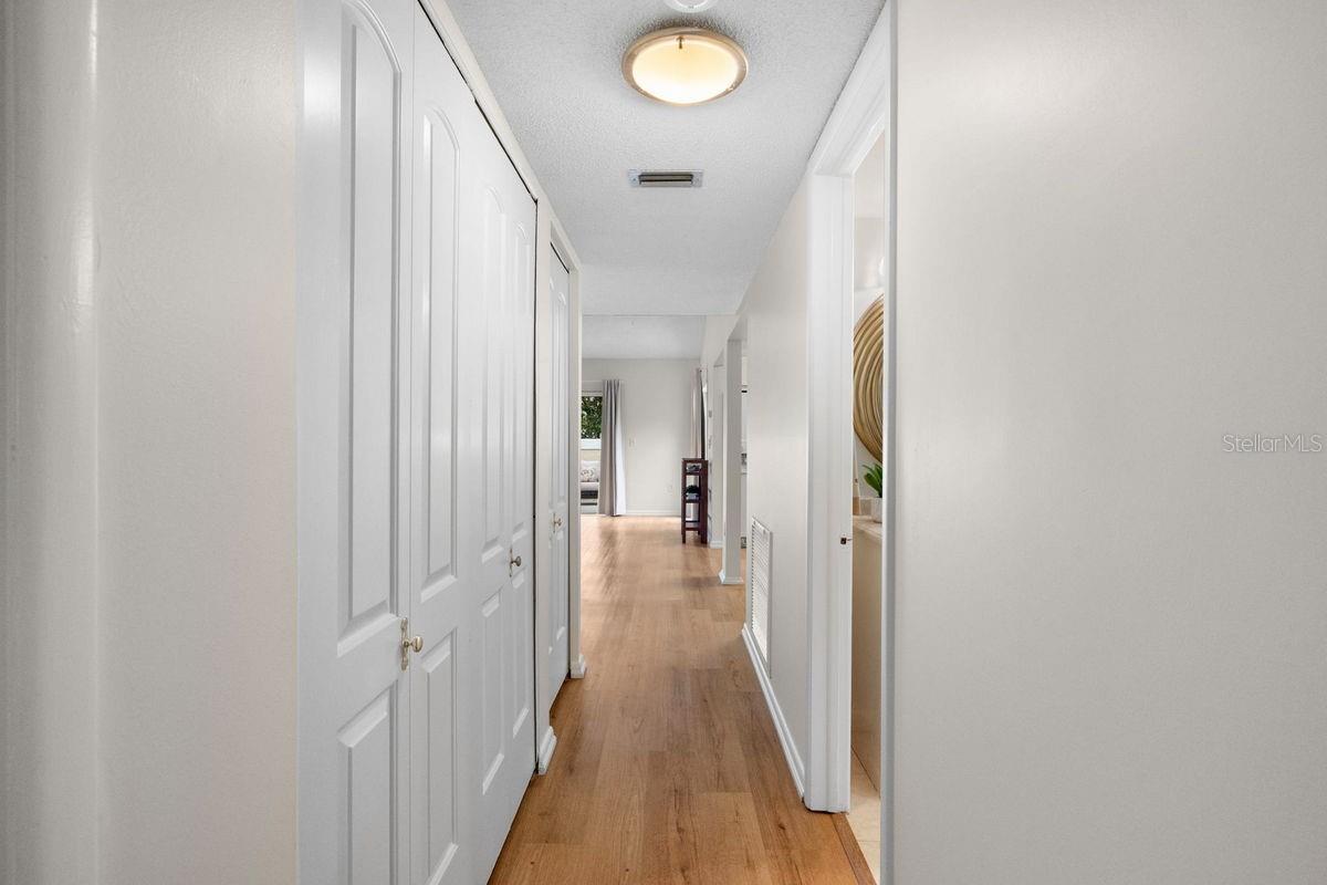 PIPERS GLEN CONDO - Residential