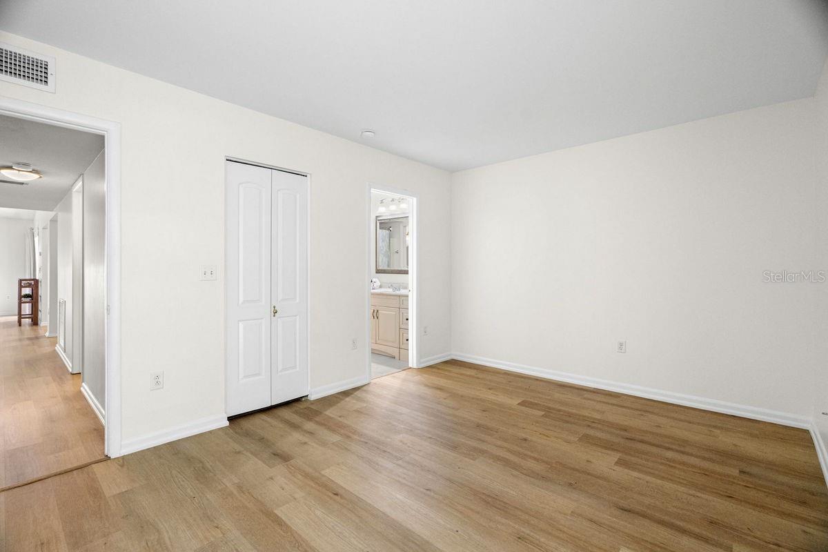 PIPERS GLEN CONDO - Residential