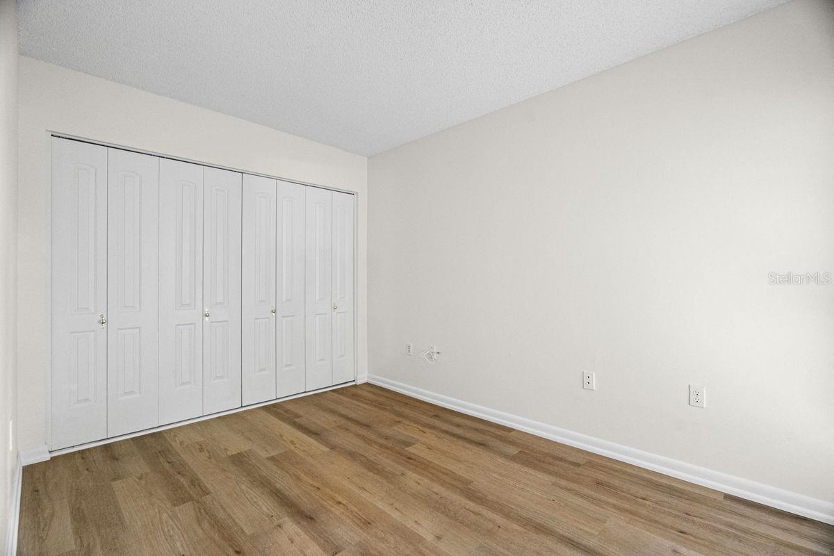 PIPERS GLEN CONDO - Residential