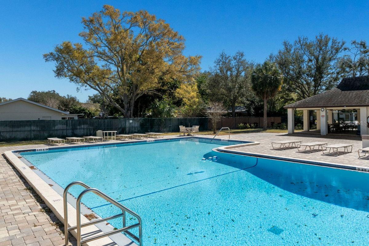 PIPERS GLEN CONDO - Residential