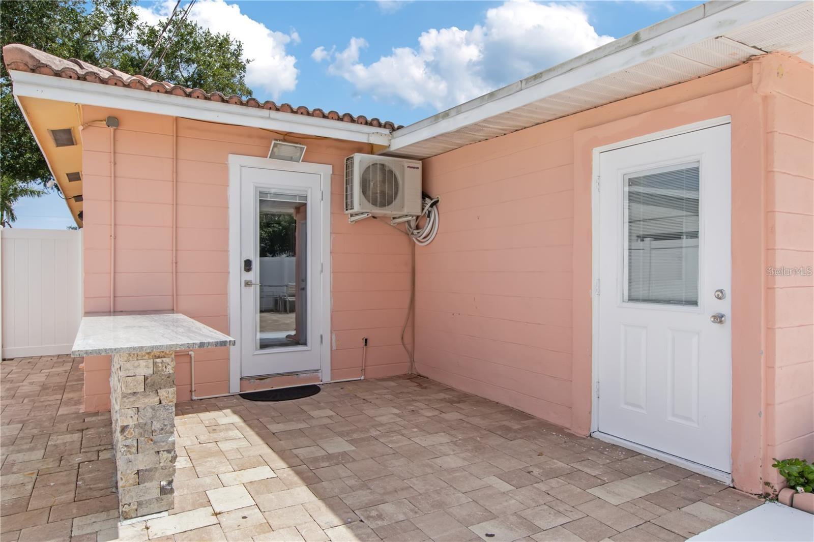 SHERYL MANOR - Residential Lease