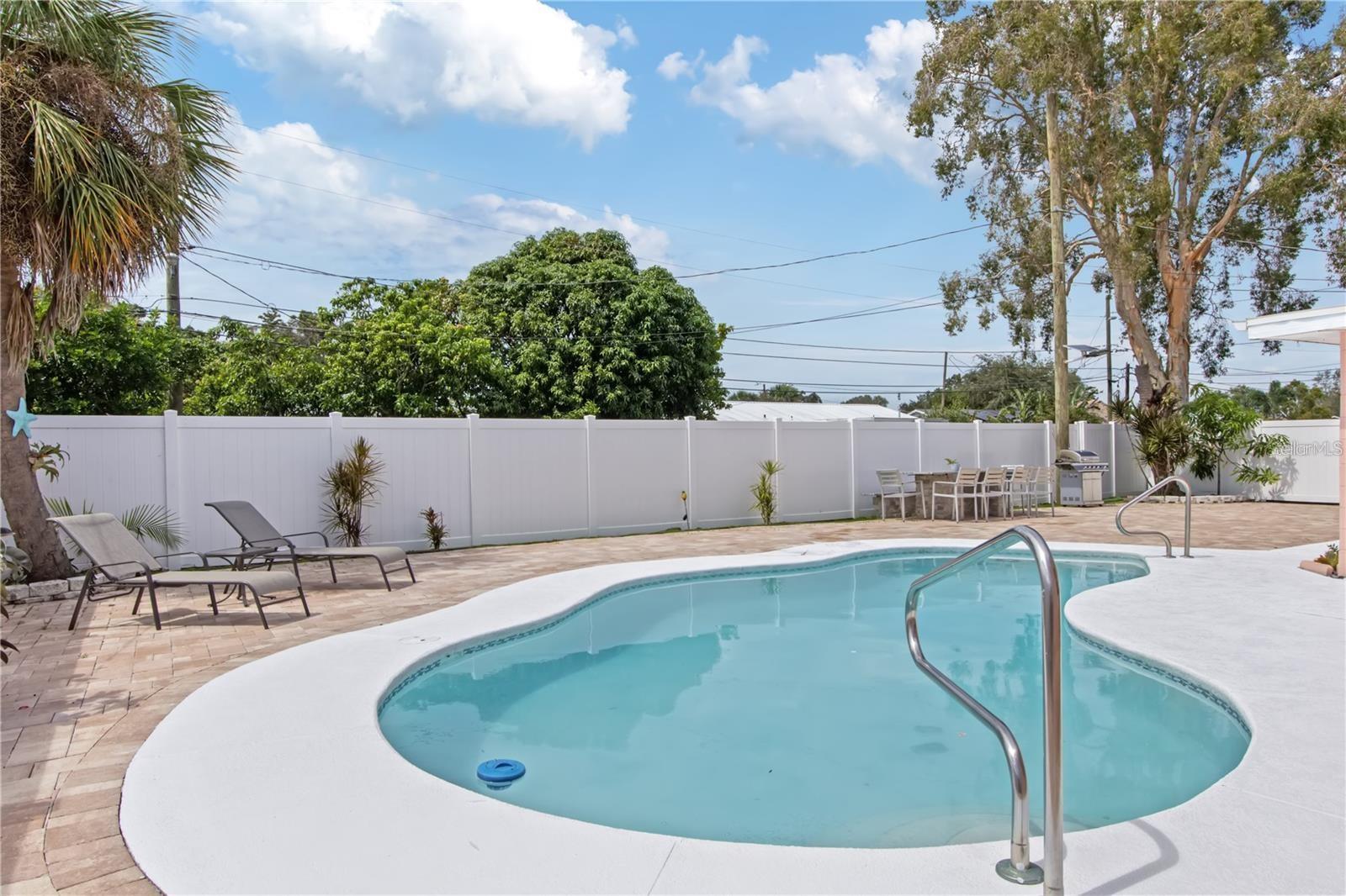 SHERYL MANOR - Residential Lease