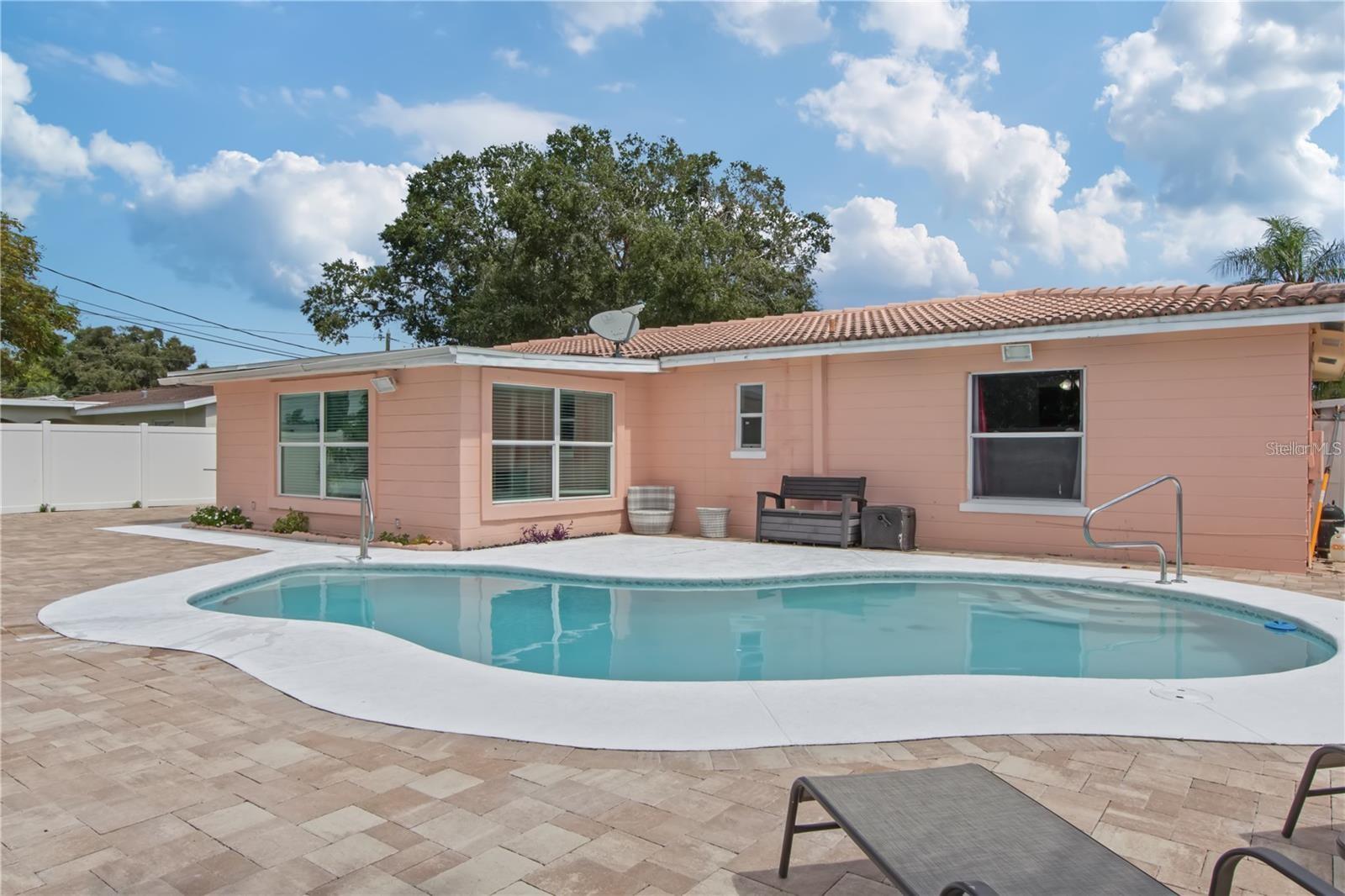 SHERYL MANOR - Residential Lease