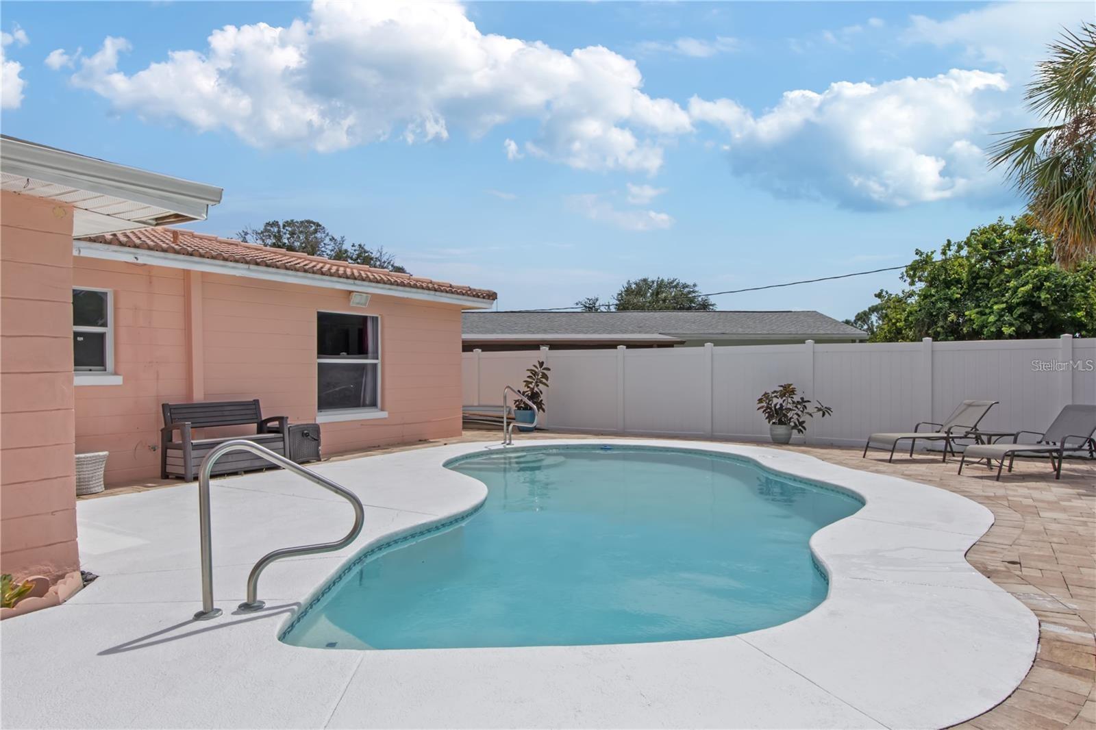 SHERYL MANOR - Residential Lease