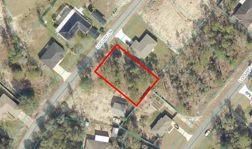 Great rectangular .23 acre building lot. Build your dream home or hold and invest. Zoned for single family site-built homes, no mobiles. Located in Silver Spring Shores, Ocala. This lot is treed, on a paved road and lots of new construction all around it. No HOA and near shopping, restaurants, and schools. Do not miss this opportunity. Take a look and drive by.