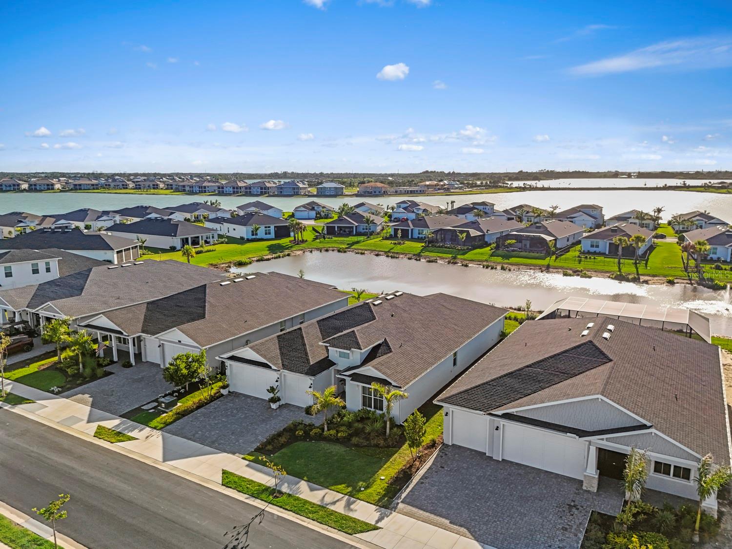WATERVIEW LANDING - Residential